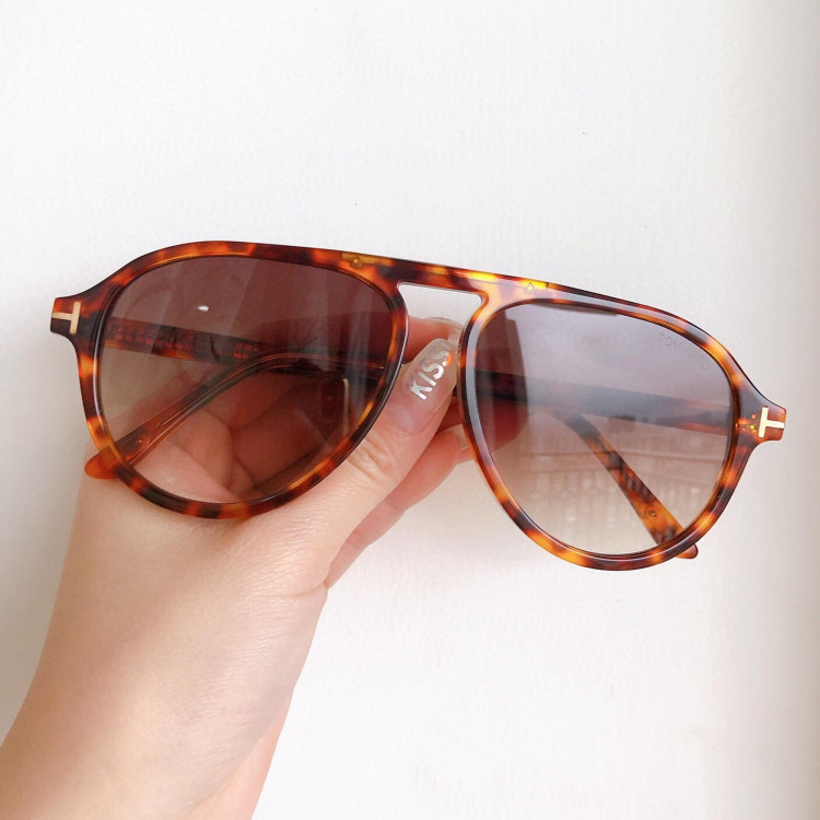 Солнцезащитные очки Tom Ford TF756
