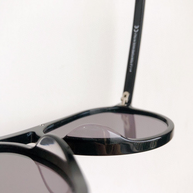 Солнцезащитные очки Tom Ford TF756