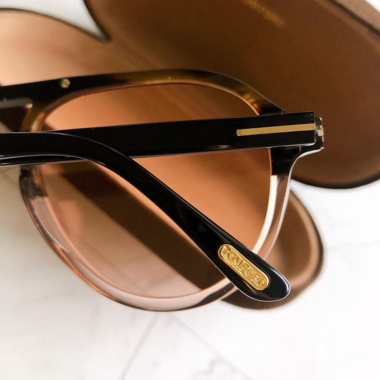 Солнцезащитные очки Tom Ford TF756