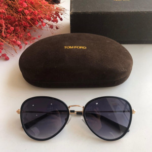 Sunglasses Tom Ford FT0820