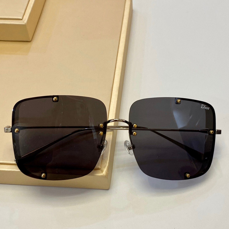 Солнцезащитные очки Dior 0305S