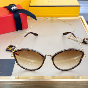Солнцезащитные очки Fendi FF0642