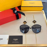 Sunglasses Fendi FF0642