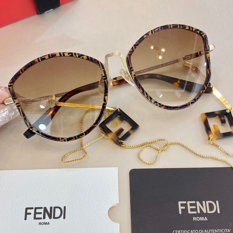Sunglasses Fendi FF0642