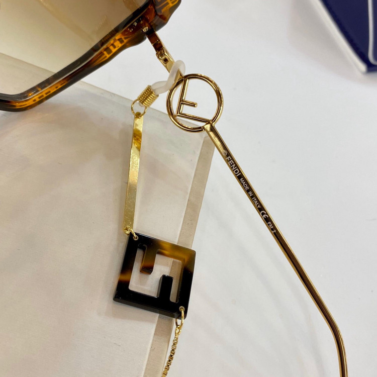 Солнцезащитные очки Fendi FF0410
