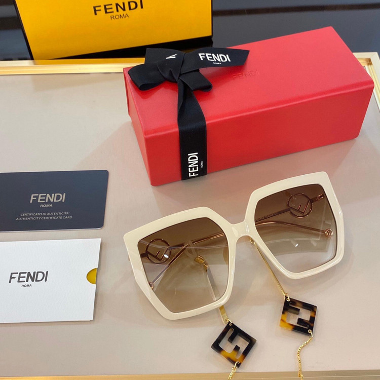 Солнцезащитные очки Fendi FF0410