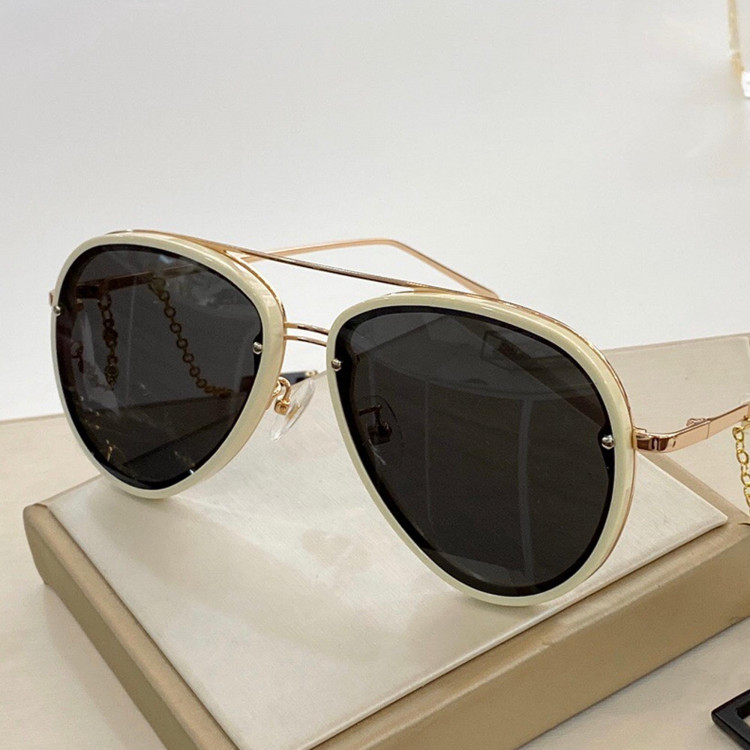 Солнцезащитные очки Fendi FF0418