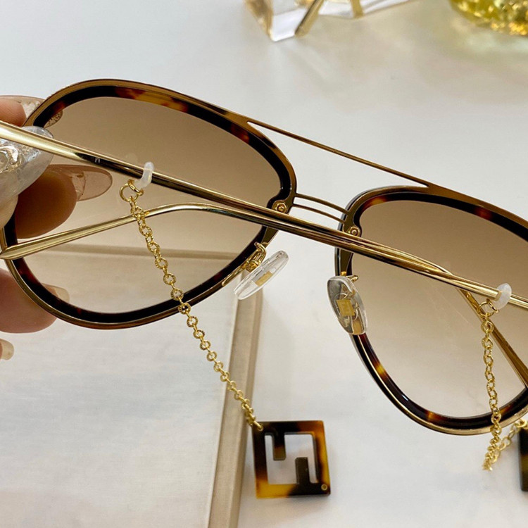 Солнцезащитные очки Fendi FF0418