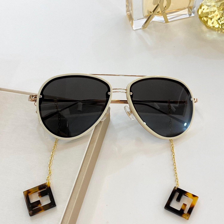 Солнцезащитные очки Fendi FF0418