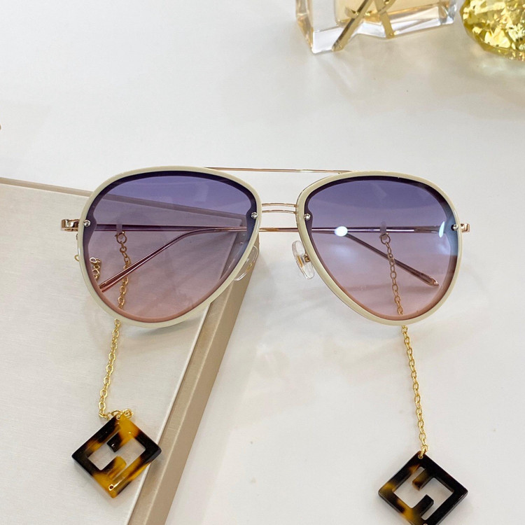 Солнцезащитные очки Fendi FF0418