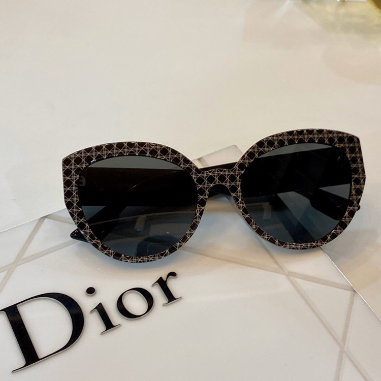 Солнцезащитные очки Dior DF
