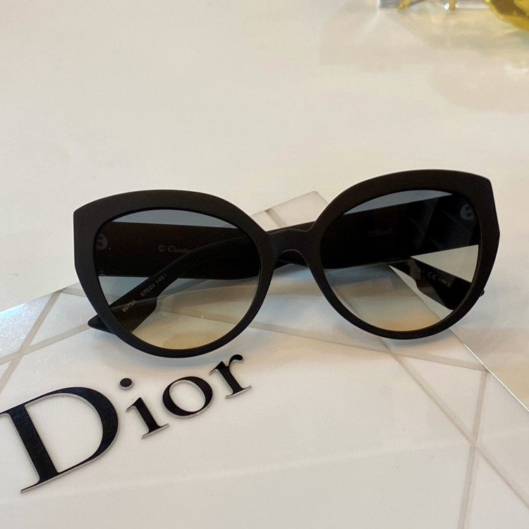 Солнцезащитные очки Dior DF
