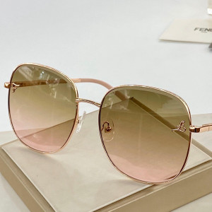 Солнцезащитные очки Fendi FF0662