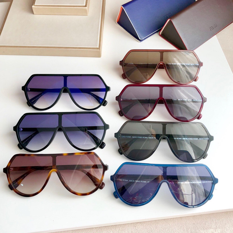 Солнцезащитные очки Fendi FF0377