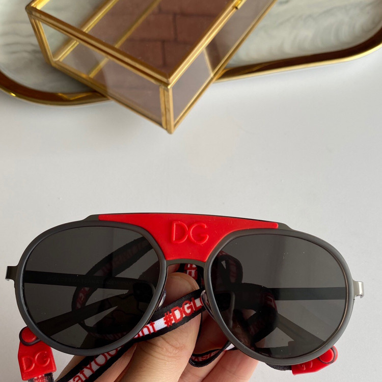 Sunglasses Dolce&Gabbana DG2210