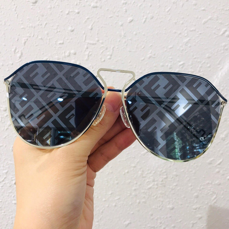 Sunglasses Fendi FF0071