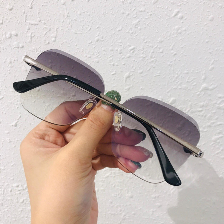 Солнцезащитные очки Cartier CT0147S